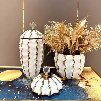 Šventykla Jar Vaza Apdailos Šviesos Prabanga Amatų Modelis Kambarys Europos Stiliaus Electroplated Aukso Keramikos Minkšta Apdaila